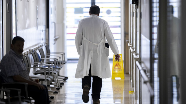 לא להשתמש (צילום: אוליבייה פיטוסי, פלאש 90)