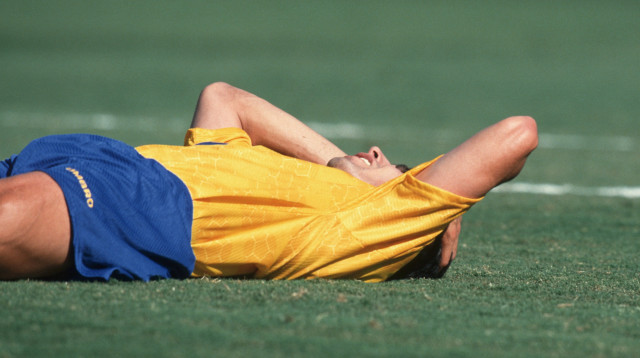 הרגע ששינה את החיים – וקבע את המוות. אנדרס אסקובר לאחר השער העצמי (צילום: GettyImages, Michael Kunkel)