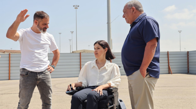 יו"ר סטורג' דרופ גדי איזנקוט, שרת האנרגיה קארין אלהרר ושי כהן מנכל סטורג' דרופ (צילום: אלון גלבוע)