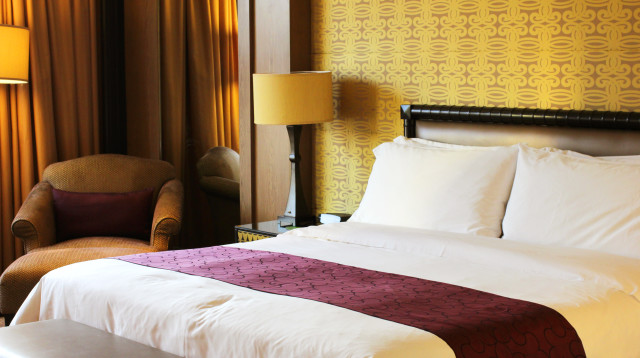 לילה בחינם בחדר שקוף - הייתם מוכנים לישון בו? (צילום: אינג'אימג')