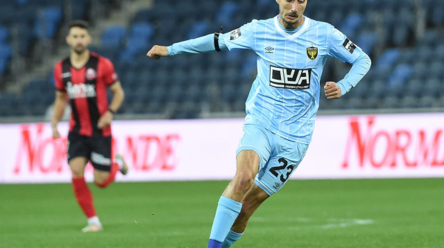 תמיר עדי שחקן בית"ר ירושלים (צילום: ברני ארדוב)