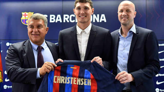 ג'ורדי קרויף, אנדראס כריסטנסן, ז'ואן לאפורטה (צילום: GettyImages, PAU BARRENA)