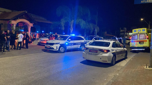 זירת הירי בזרזיר (צילום: דוברות המשטרה)