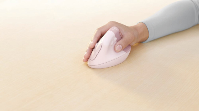 Logitech Lift (צילום: יחצ)