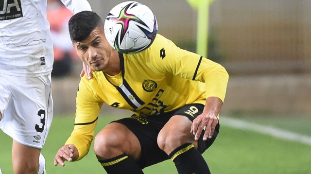 יניב מזרחי, שחקן מכבי נתניה (צילום: ברני ארדוב)