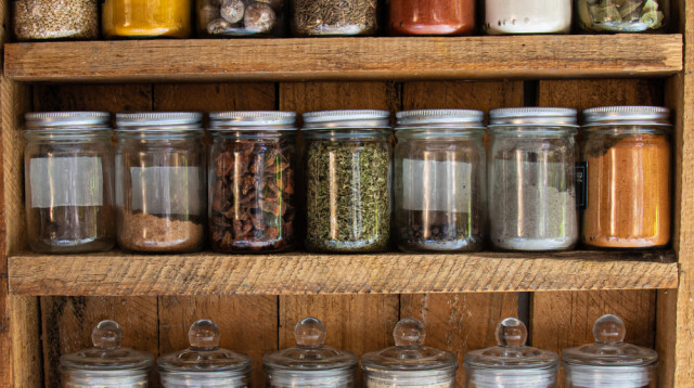 ארון תבלינים (צילום: שאטרסטוק)