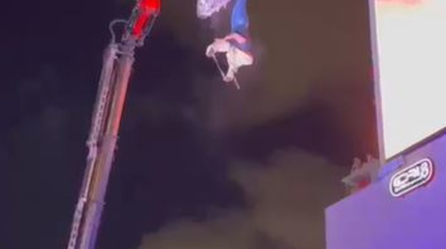 מגובה 12 מטר, חזי דיין (צילום: אמיר מאירי)