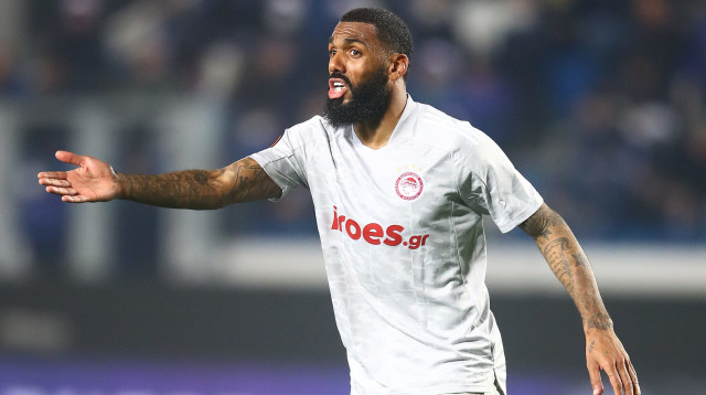 יאן אמבילה שחקן אולימפיאקוס (צילום: GettyImages, Chris Brunskill/Fantasista)