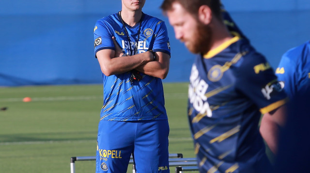 ולאדן איביץ' מאמן מכבי תל אביב (צילום: קובי אליהו)