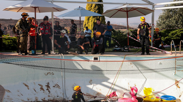 זירת אסון הבולען בכרמי יוסף (צילום: יוסי אלוני, פלאש 90)