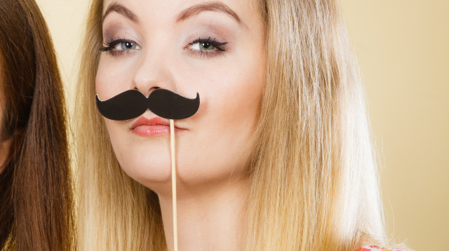 ציירי לך שפם וחיי אתו בשלום (צילום: אינג'אימג')