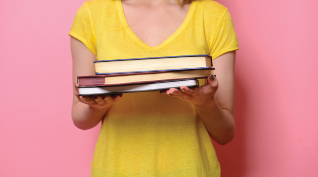 ספרים (צילום: אינג'אימג')