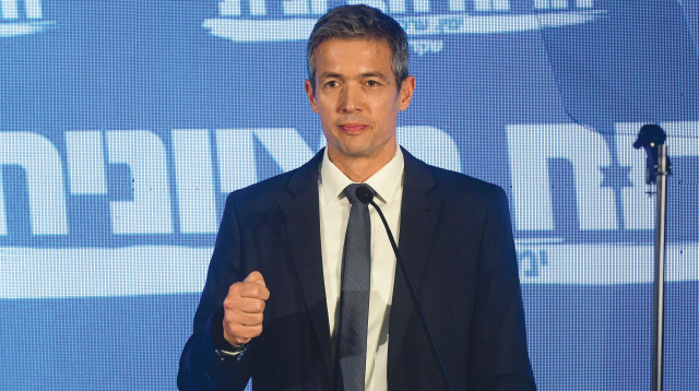 יועז הנדל (צילום: אבשלום ששוני)