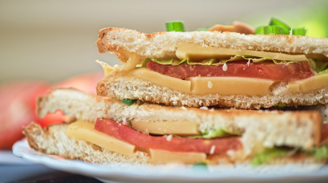 כריך גבינה (צילום: אינג אימג')