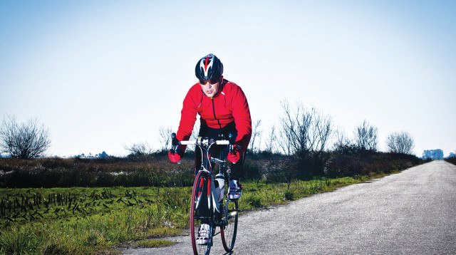 רוכב אופניים (צילום: אינג'אימג')