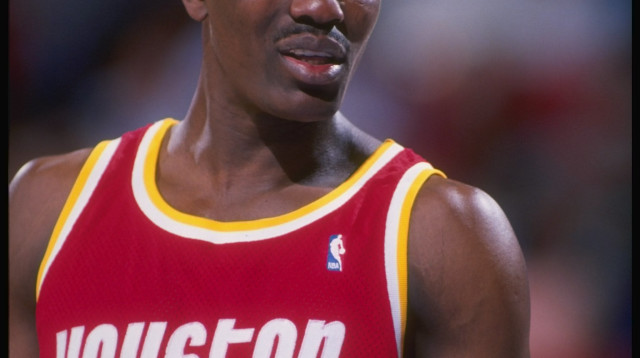 שחקן יוסטון רוקטס לשעבר האקים אולג'וואן (צילום: GettyImages, Tim DeFrisco / Stringer)