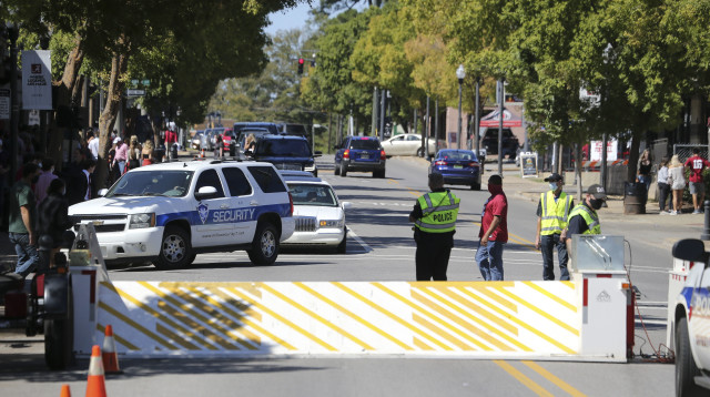 כוחות משטרה באלבמה (צילום: Gary Cosby Jr/The Tuscaloosa News via USA TODAY Sports)