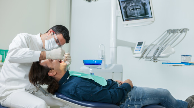 רפואת שיניים (צילום: אינגאימג')