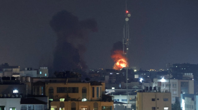 תקיפת צה"ל ברצועת עזה במהלך מבצע עלות השחר (צילום: רויטרס)