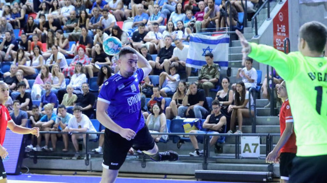 עמית קורצמן, נבחרת הנוער כדוריד (צילום: אתר רשמי, הדר ואן קולא, איגוד הכדוריד)