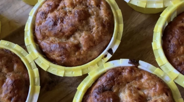 מאפינס בננה שוקולד (צילום: קורל חוטה)