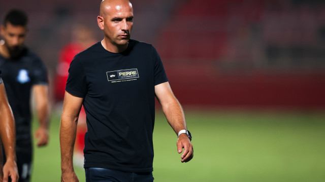 אלדד שביט מאמן הפועל אום אל פאחם (צילום: מאור אלקסלסי)