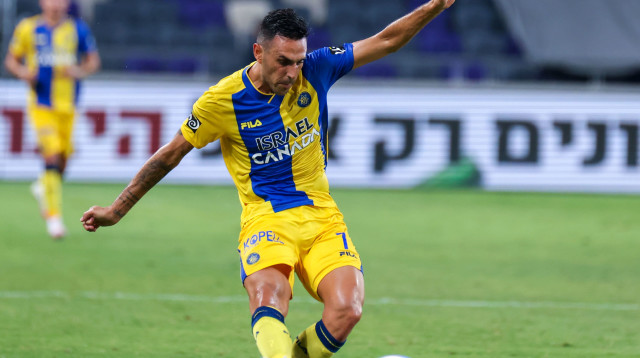 אמור להתחיל על הספסל. זהבי (צילום: דני מרון)