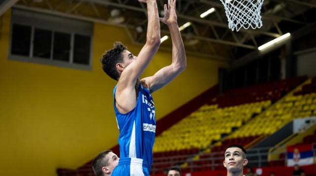 שחקן נבחרת הקדטים של ישראל בן שרף (צילום: אתר רשמי, האתר הרשמי של פיב"א)