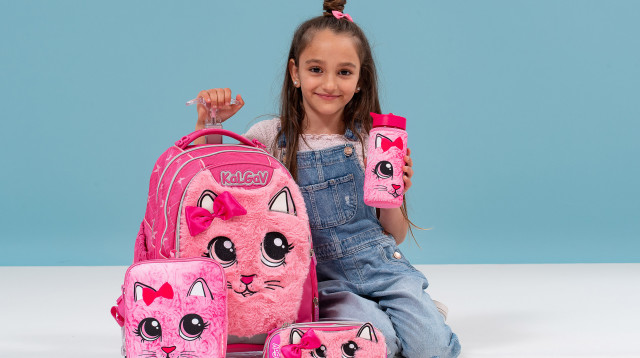 מתוך קולקציית 2022 של קל גב (צילום: סטודיו זוז)