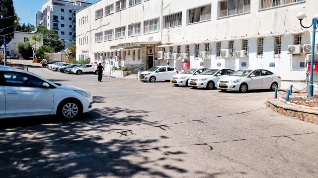 משטרת פתח תקווה (צילום: אלון חכמון)