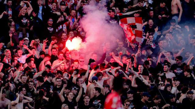 אוהדי פ.ס.וו איינדהובן (צילום: GettyImages, Rico Brouwer)