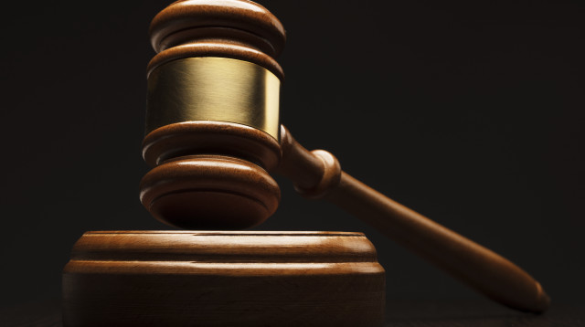 האם כדאי להגיש תביעה ייצוגית? עו"ד אדי בליטשטיין מסביר (צילום: envato)