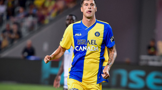 סטיפה פריצה, שחקן מכבי תל אביב (צילום: אריאל שלום)