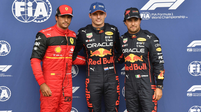 הסדר השתנה. סרחיו פרס, מקס ורשטאפן וקרלוס סאינס (צילום: רויטרס)