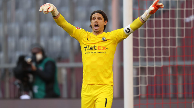 יאן זומר שוער בורוסיה מנשגלדבאך (צילום: GettyImages, Alexander Hassenstein)