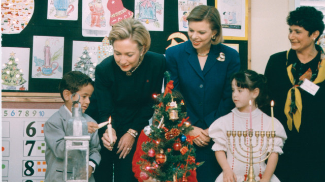 ילדי השלום (צילום: הווארד שיפן)