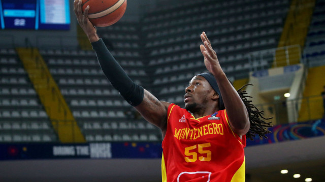 קנדריק פרי שחקן נבחרת מונטנגרו (צילום: רויטרס)