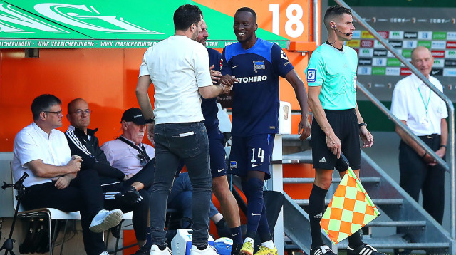 ניצחון בכורה העונה. לוקבאקיו ושוורץ (צילום: GettyImages, Christian Kaspar-Bartke)