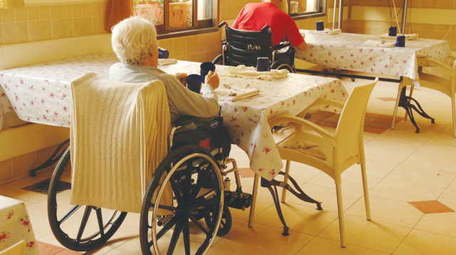 בית אבות (צילום: ראובן קסטרו)