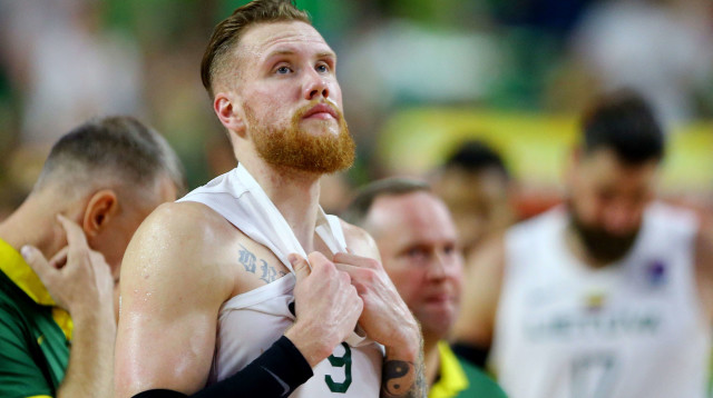 שחקן נבחרת ליטא איגנס בראזדייקיס (צילום: רויטרס)