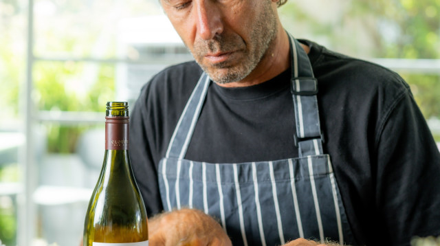 מיכאל גרטופסקי מגיע לתל אביב (צילום: אסף קרלה)