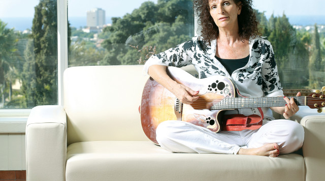 אסתר שמיר (צילום: מירי צחי)