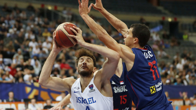 שחקן נבחרת ישראל רומן סורקין (צילום: רויטרס)