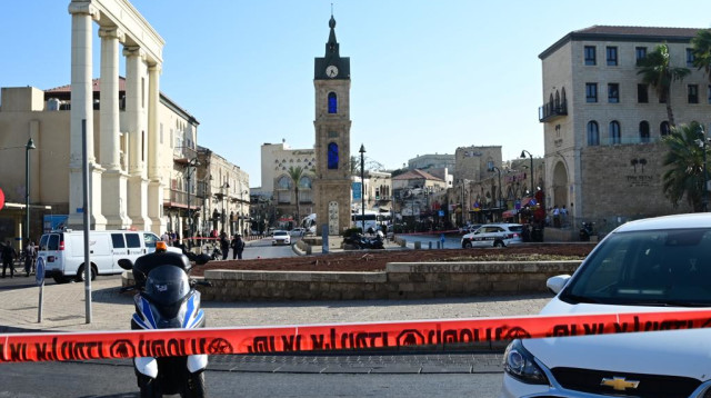 כוחות המשטרה בכיכר השעון ביפו (צילום: דוברות המשטרה)