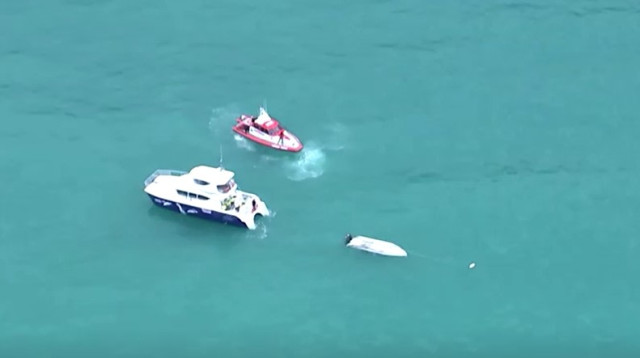 התהפכות הסירה בניו זילנד (צילום: רויטרס)