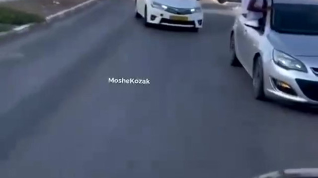 שיירת רכבי חתונה בבאר שבע (צילום: צילום מסך, באדיבות משה קוזאק)