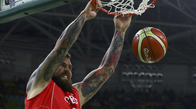 מירוסלב ראדוליצה שחקן נבחרת סרביה (צילום: רויטרס)