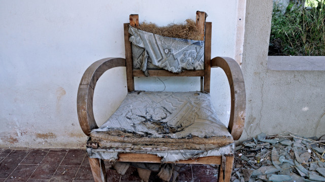 עד לבית הדין הרבני בגלל כורסה קרועה? (צילום: אינג'אימג')