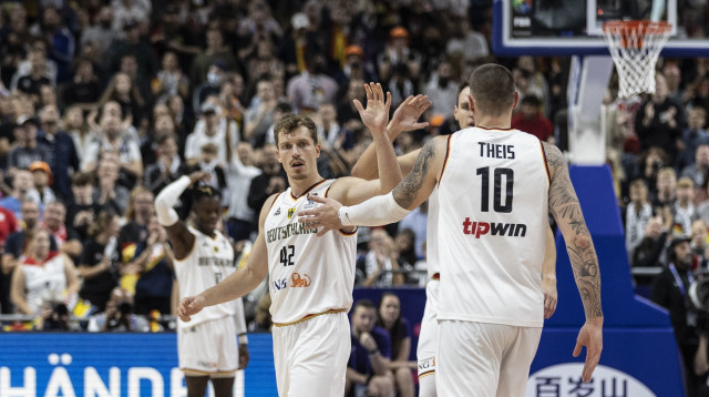 יתנחמו בארד. אובסט ותייס (צילום: GettyImages, Maja Hitij)