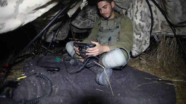 איסוף קרבי (צילום: אלוני מור)